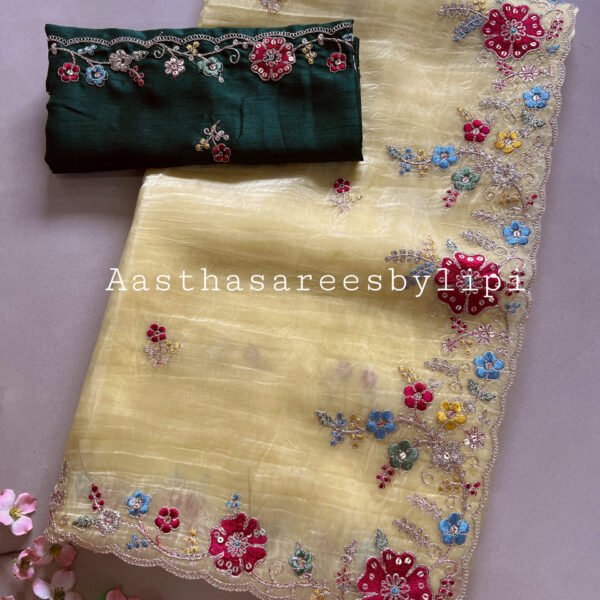 Multicoloured thread border Crush Organza Sarees