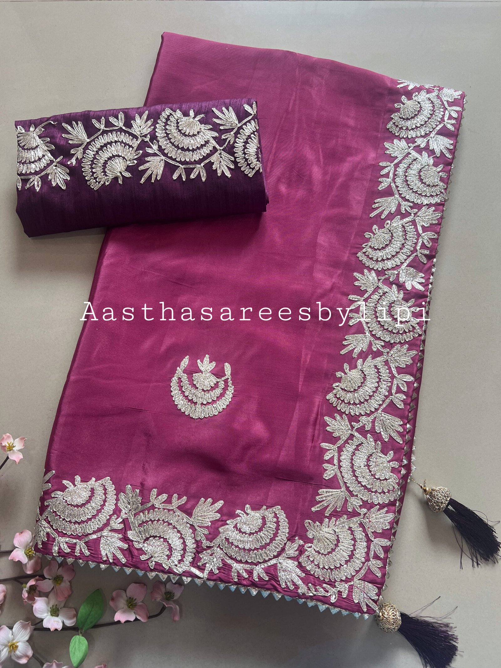 Pheta Work Dola Silk Sarees with Light Work Blouse