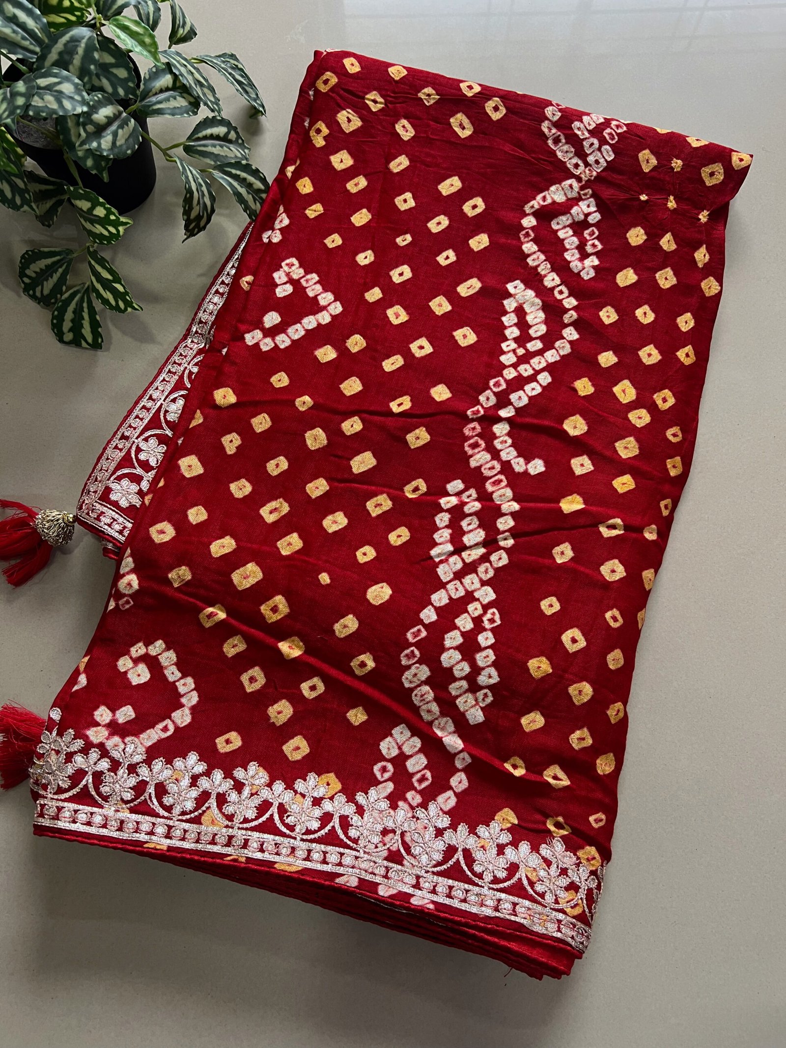 Pure Gajji Silk Gotta Patti Lakda Patta Pallu Saree - Image 2